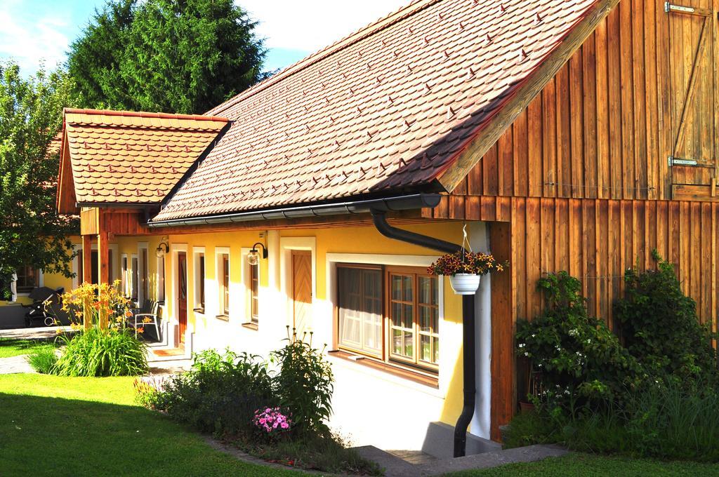 Haus Schoenegger Kitzeck im Sausal Exterior foto